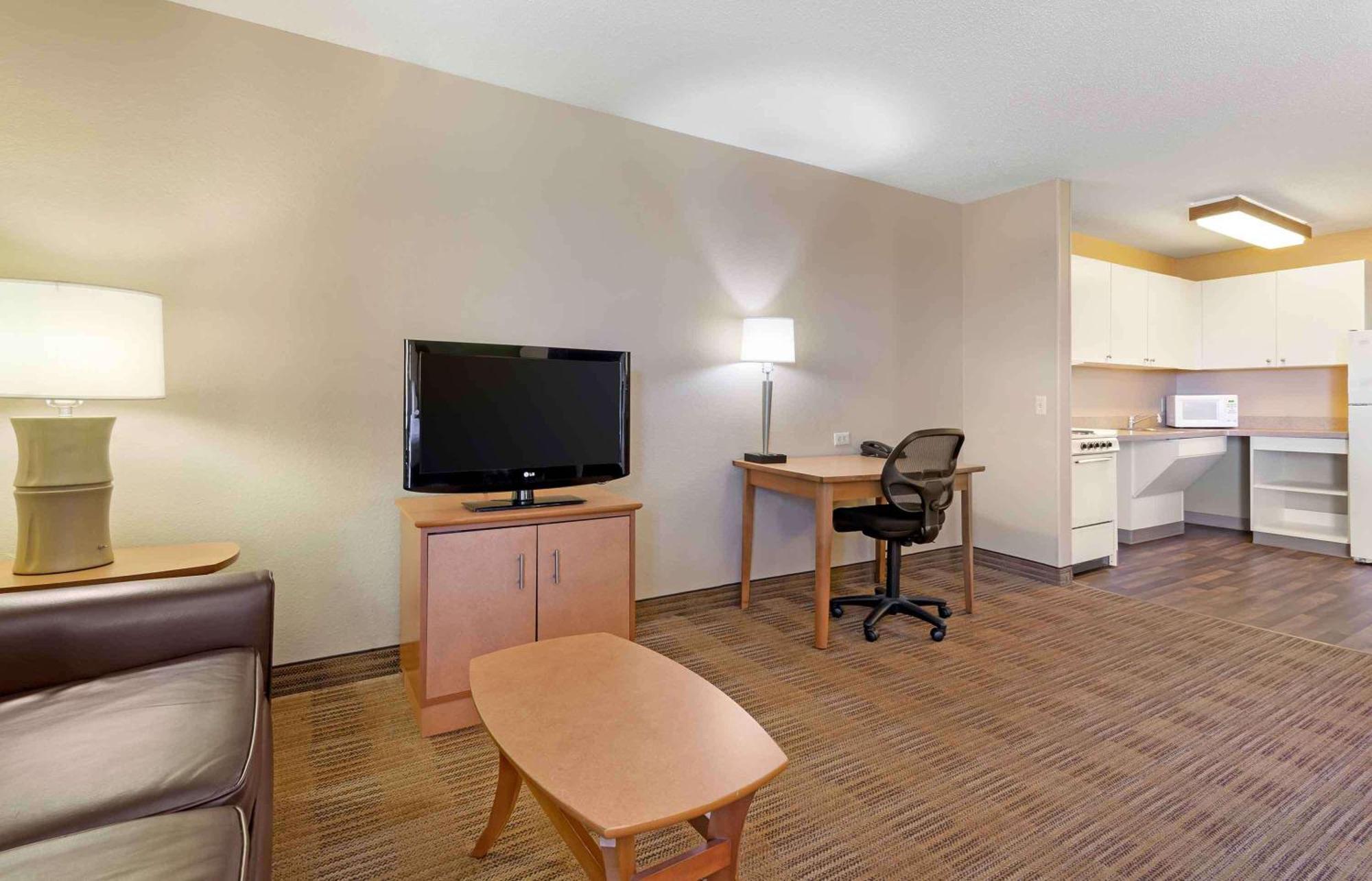 Extended Stay America Select Suites - Madison - Old Sauk Rd Exterior foto
